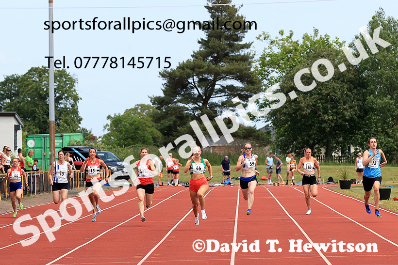 100 metres, 2025 NEMAA Track and Field, Monkton. Photo: David T. Hewitson/Sports for All Pics